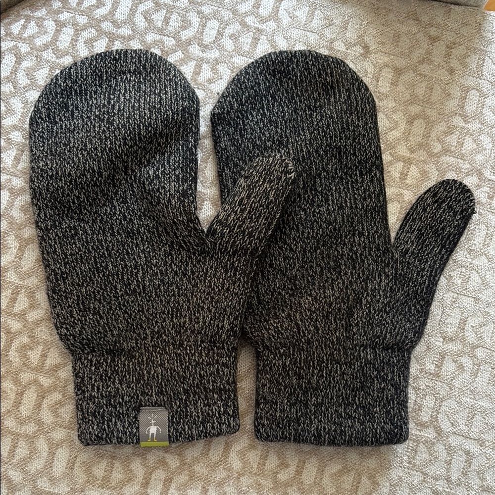 Gray Knit Mittens